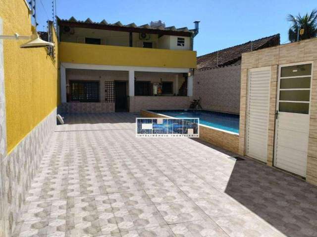 Casa ISOLADA de 2 DORMITÓRIOS com PISCINA