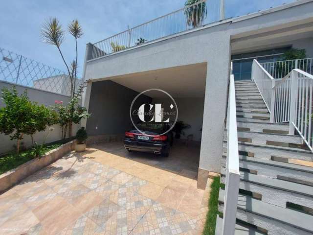 Casa para Venda em Mogi das Cruzes, Vila Oliveira, 3 dormitórios, 1 suíte, 2 banheiros, 2 vagas