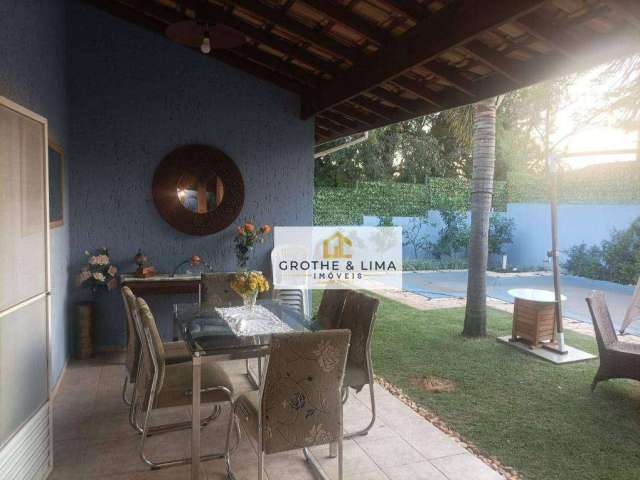 Linda Casa com 3 dormitórios à venda, 280 m² por R$ 1.300.000