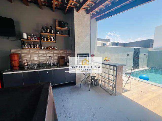 Casa com 3 dormitórios, 1 suíte à venda, 170 m²