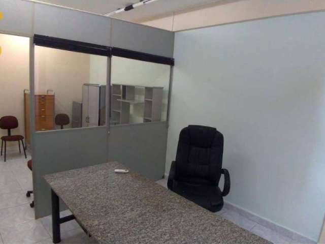 Vendo sala com 29 metros quadrados em movimentado ponto comercial, na freguesia