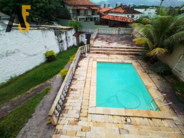 Oportunidade! casa excelente em condomínio fechado, com piscina e churrasqueira no pechincha, em jacarepaguá