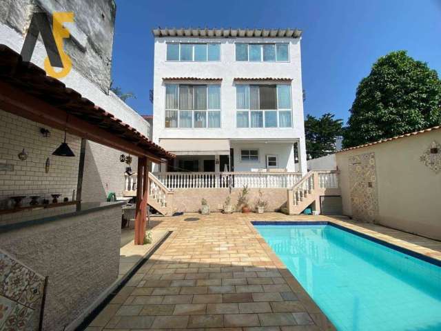 Casa com 4 dormitórios à venda, 355 m² por R$ 1.500.000,00 - Freguesia de Jacarepaguá - Rio de Janeiro/RJ