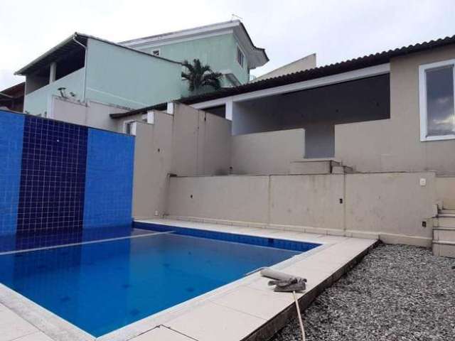 Casa com 4 dormitórios à venda, 316 m² por R$ 1.245.000,00 - Freguesia de Jacarepaguá - Rio de Janeiro/RJ