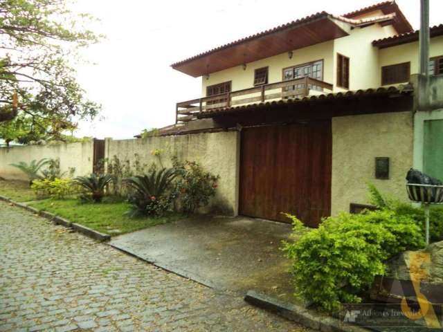 Pechincha - casa - duplex - condomínio fechado - enorme varanda.