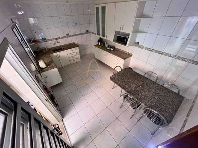 Casa a venda com 3 dormitórios, Edícula e 3 vagas,  no Centro de Osasco, SP