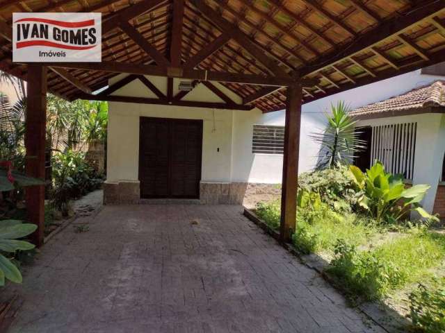 Sobrado com 4 dormitórios à venda, 180 m² por R$ 950.000,00 - Guaiuba - Guarujá/SP