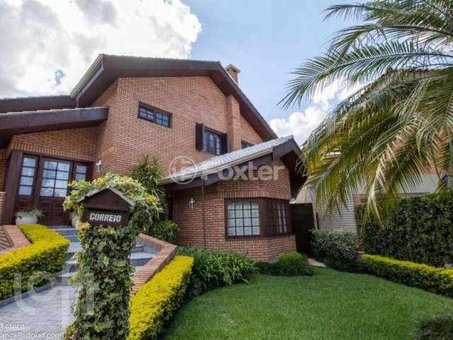 Casa com 3 quartos à venda na Alameda das Piúnas, 1, Morada dos Pinheiros (Aldeia da Serra), Santana de Parnaíba, 356 m2 por R$ 2.600.000