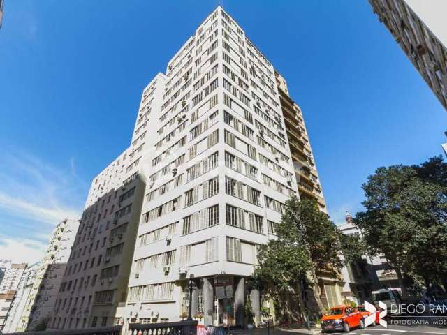 Apartamento com 3 quartos à venda na Rua Duque de Caxias, 1327, Centro Histórico, Porto Alegre, 115 m2 por R$ 370.000