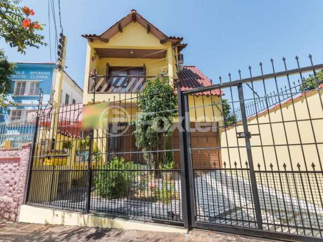 Casa com 3 quartos à venda na Rua Marciano Ribeiro, 43, Medianeira, Porto Alegre, 165 m2 por R$ 503.500