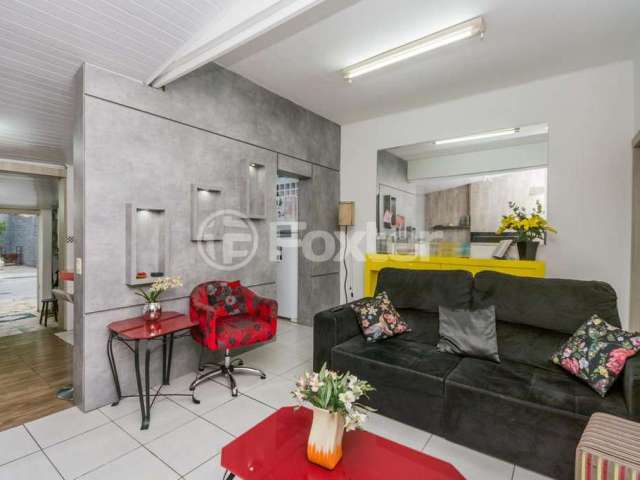 Casa com 3 quartos à venda na Rua Conselheiro Travassos, 533, Floresta, Porto Alegre, 70 m2 por R$ 800.000