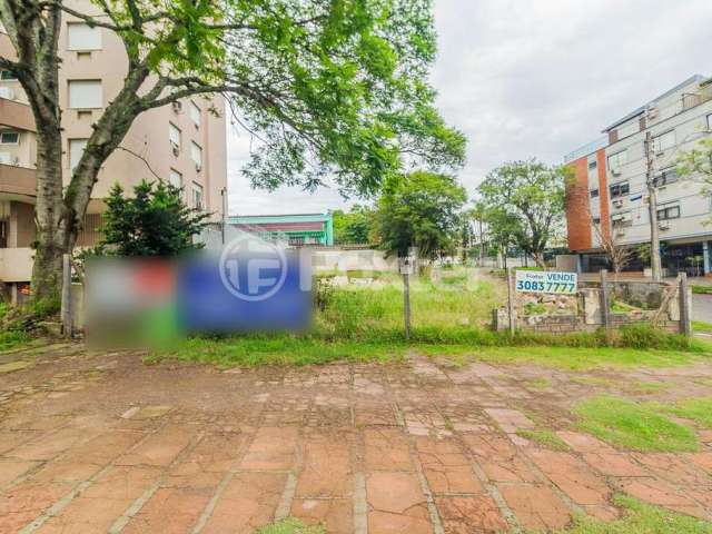 Terreno à venda na Avenida Teixeira Mendes, 66, Chácara das Pedras, Porto Alegre, 483 m2 por R$ 1.900.000