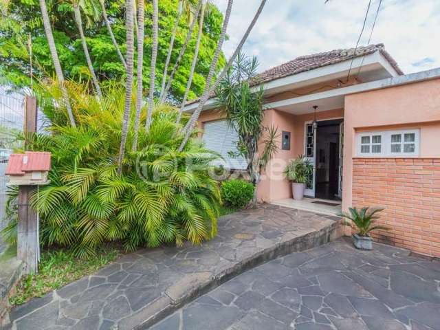 Casa com 3 quartos à venda na Avenida Capivari, 863, Cristal, Porto Alegre, 98 m2 por R$ 522.500