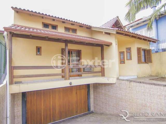 Casa com 3 quartos à venda na Rua Professor Leonardo Tochtrop, 19, Ipanema, Porto Alegre, 320 m2 por R$ 900.000