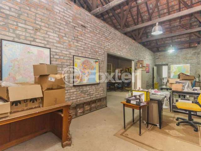 Casa com 2 quartos à venda na Avenida Cairu, 377/379, Navegantes, Porto Alegre, 210 m2 por R$ 590.000