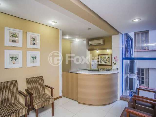 Sala comercial com 3 salas à venda na Praça Dom Feliciano, 26, Centro Histórico, Porto Alegre, 44 m2 por R$ 350.000