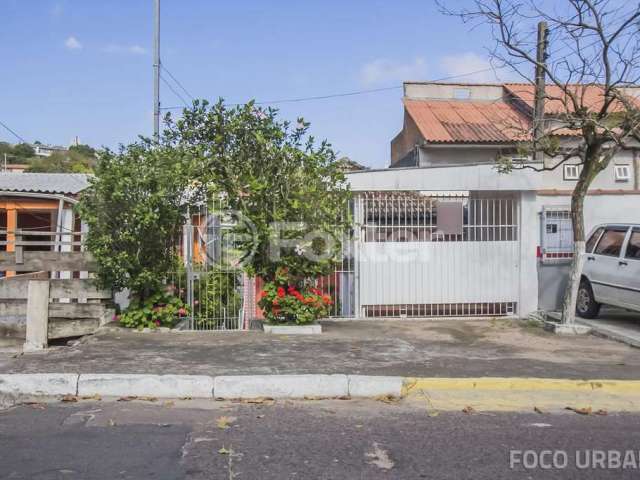 Casa com 3 quartos à venda na Avenida dos Prazeres, 206, Vila Jardim, Porto Alegre, 124 m2 por R$ 600.000