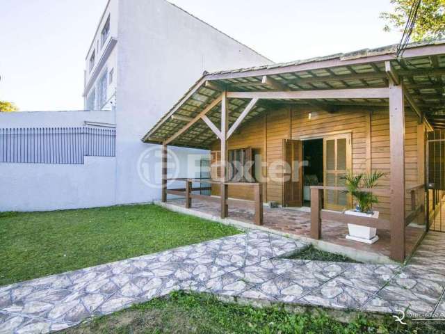 Casa com 3 quartos à venda na Travessa Fortaleza, 15, Nonoai, Porto Alegre, 150 m2 por R$ 550.000