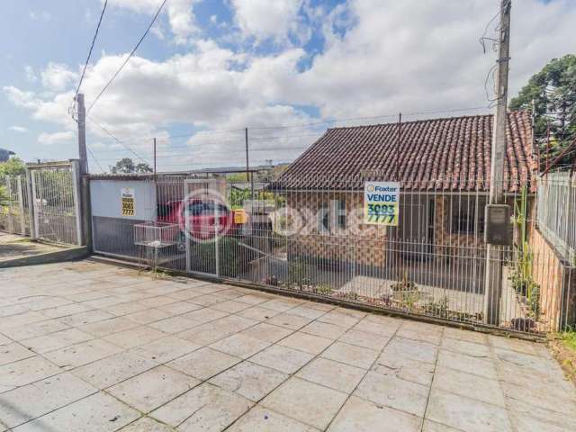 Casa com 3 quartos à venda na Avenida da Cavalhada, 5508, Cavalhada, Porto Alegre, 270 m2 por R$ 400.000