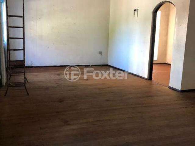 Casa com 3 quartos à venda na Rua Geraldo Souza Moreira, 270, Passo da Areia, Porto Alegre, 180 m2 por R$ 700.000