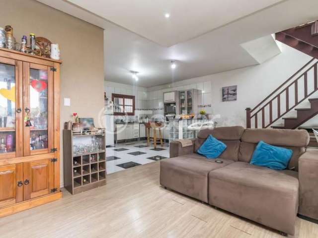 Casa com 6 quartos à venda na Rua Ângelo Passuelo, 330, Vila Nova, Porto Alegre, 130 m2 por R$ 617.500