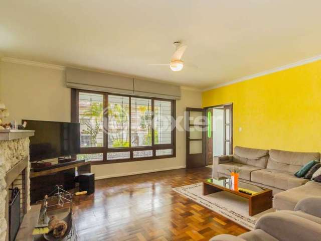 Casa comercial com 3 salas à venda na Rua Doutor Mário Totta, 331, Tristeza, Porto Alegre, 266 m2 por R$ 1.170.000