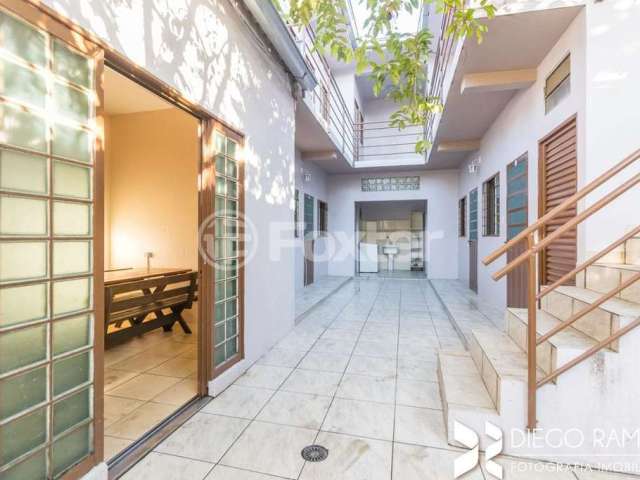 Casa comercial com 1 sala à venda na Rua dos Burgueses, 141, Partenon, Porto Alegre, 180 m2 por R$ 684.000