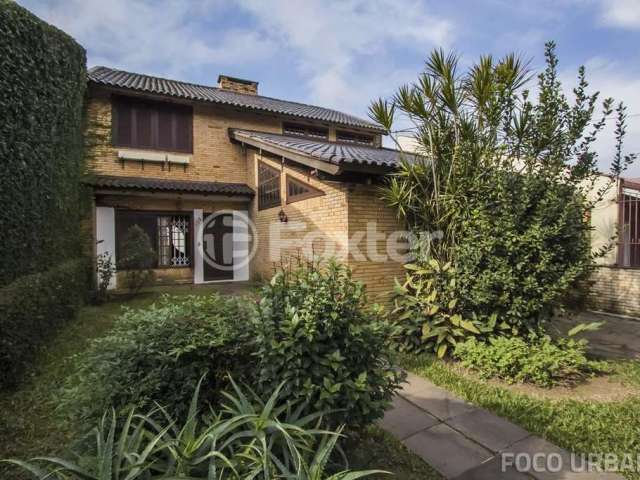 Casa com 3 quartos à venda na Rua Victor Silva, 136, Camaquã, Porto Alegre, 230 m2 por R$ 848.000