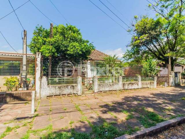 Terreno comercial à venda na Rua Marista, 254/264, Vila João Pessoa, Porto Alegre, 914 m2 por R$ 850.000