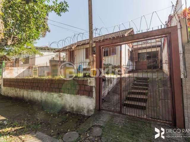 Casa com 2 quartos à venda na Rua Landel de Moura, 3096, Cavalhada, Porto Alegre, 180 m2 por R$ 290.000