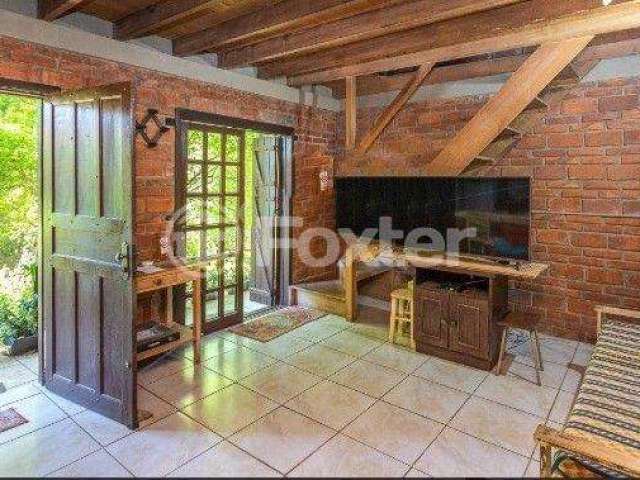 Casa com 4 quartos à venda na Rua Altos da Amapá, 100, Vila Nova, Porto Alegre, 400 m2 por R$ 900.000