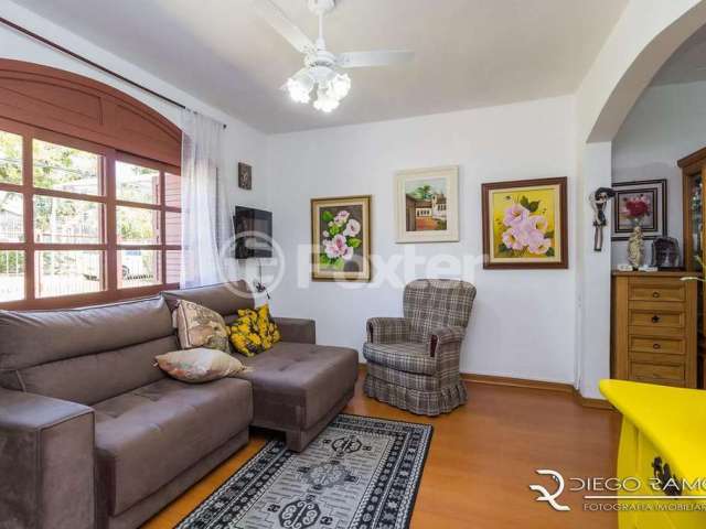 Casa em condomínio fechado com 4 quartos à venda na Rua Doutor Campos Velho, 1245, Cristal, Porto Alegre, 300 m2 por R$ 750.000