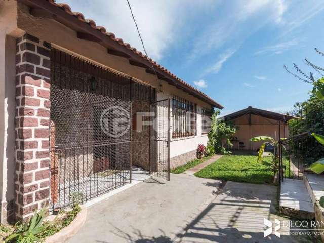 Casa com 4 quartos à venda na Rua Israel, 31, Vila Jardim, Porto Alegre, 140 m2 por R$ 690.000