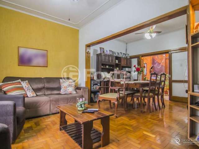 Casa com 3 quartos à venda na Rua Juruá, 692, Jardim São Pedro, Porto Alegre, 166 m2 por R$ 650.000