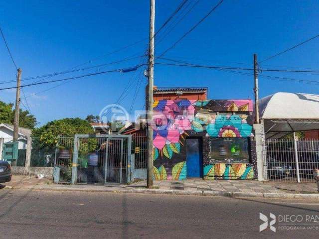 Casa com 6 quartos à venda na Avenida Eduardo Prado, 1791, Cavalhada, Porto Alegre, 400 m2 por R$ 1.149.000