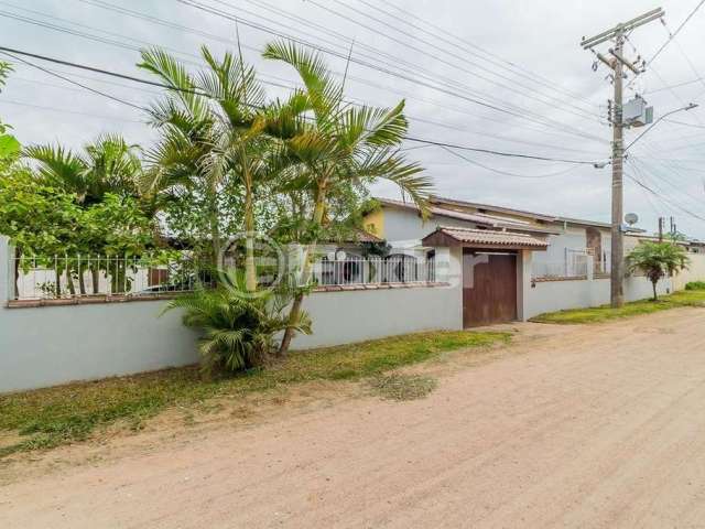 Casa com 2 quartos à venda na Rua Mercedes Azzolini, 331, Ponta Grossa, Porto Alegre, 148 m2 por R$ 302.000