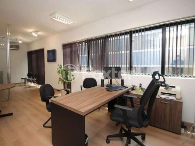 Sala comercial com 1 sala à venda na Rua Felicíssimo de Azevedo, 1020, Auxiliadora, Porto Alegre, 34 m2 por R$ 212.000