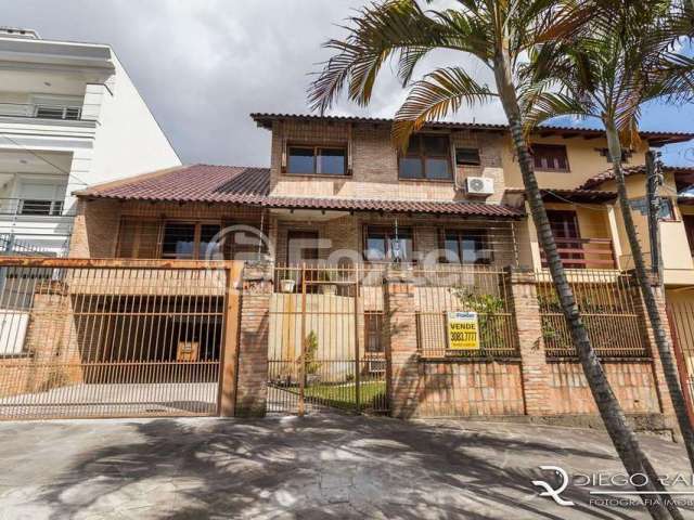 Casa com 5 quartos à venda na Rua Chafic João Scaf, 137, Jardim Itu Sabará, Porto Alegre, 470 m2 por R$ 2.120.000