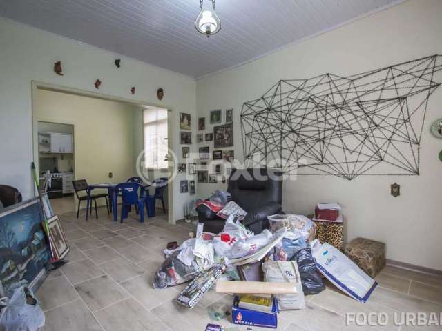 Casa com 4 quartos à venda na Avenida Carneiro da Fontoura, 307, Jardim São Pedro, Porto Alegre, 390 m2 por R$ 890.000