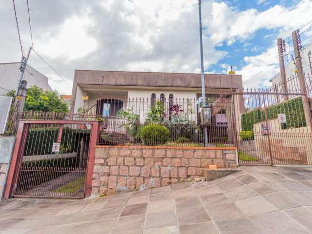 Casa com 3 quartos à venda na Avenida Circular, 508, Vila Jardim, Porto Alegre, 154 m2 por R$ 855.000