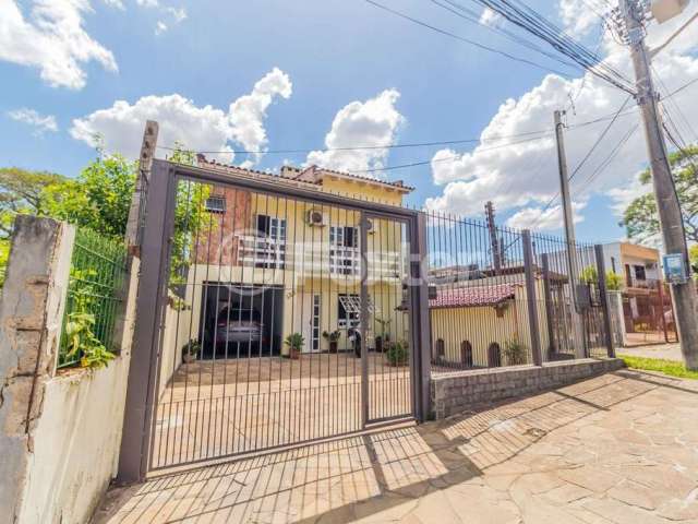 Casa com 3 quartos à venda na Rua Seival, 130, Vila Jardim, Porto Alegre, 220 m2 por R$ 750.000