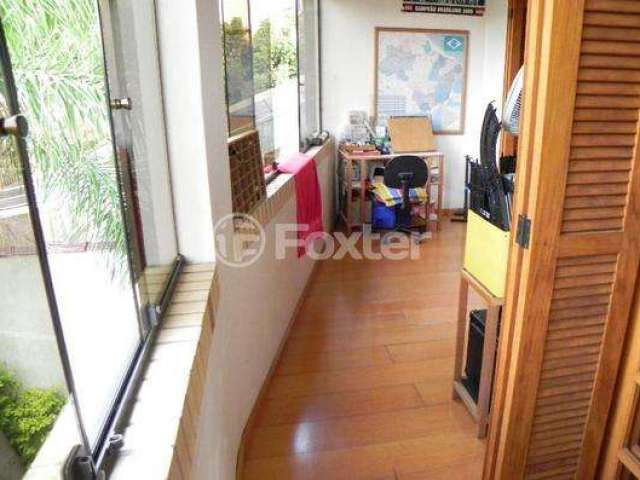 Casa com 3 quartos à venda na Rua Breno Martins, 116, Campo Novo, Porto Alegre, 253 m2 por R$ 550.000