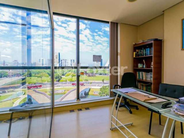 Sala comercial com 1 sala à venda na Rua Washington Luiz, 1118, Centro Histórico, Porto Alegre, 67 m2 por R$ 250.000