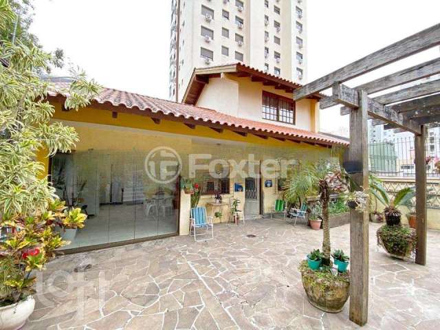 Casa com 3 quartos à venda na Rua Acélio Daudt, 55, Passo da Areia, Porto Alegre, 198 m2 por R$ 1.384.000