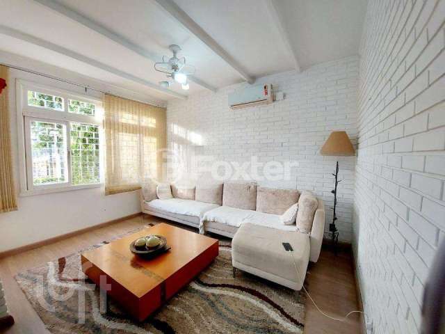 Casa com 3 quartos à venda na Rua Doutor Pedro Motta, 235, Partenon, Porto Alegre, 150 m2 por R$ 640.000