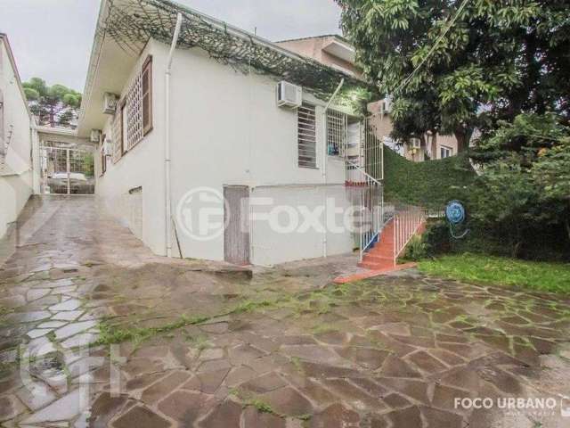 Casa com 3 quartos à venda na Rua Ricalde Marques, 104, Jardim São Pedro, Porto Alegre, 220 m2 por R$ 750.000