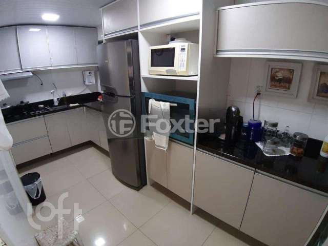 Casa com 3 quartos à venda na Rua Idelvira de Moura Almeida, 80, Jardim  Leopoldina, Porto Alegre, 350 m2 por R$ 450.000