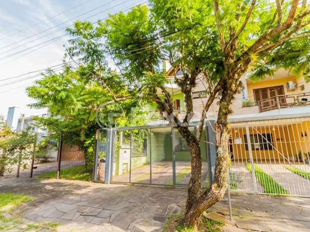 Casa com 5 quartos à venda na Rua Caribe, 36, Ipanema, Porto Alegre, 222 m2 por R$ 759.000