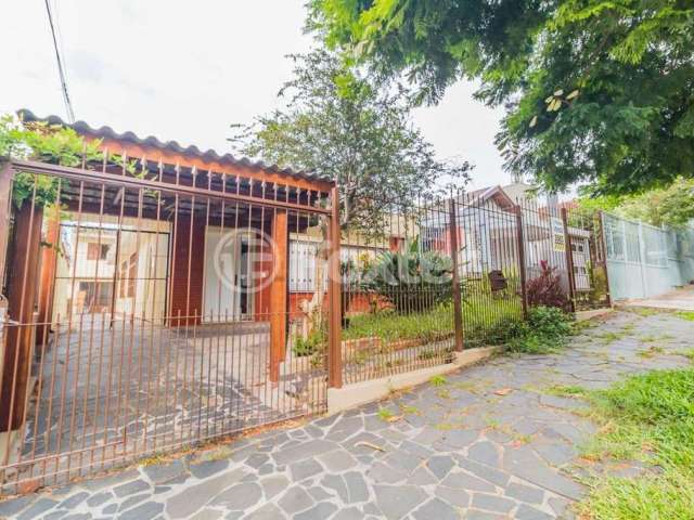 Casa com 4 quartos à venda na Rua Padre Alois Kades S J, 81, Vila Ipiranga, Porto Alegre, 162 m2 por R$ 1.378.000