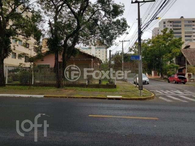 Casa com 3 quartos à venda na Rua Luiz de Camões, 273, Centro, Canoas, 230 m2 por R$ 795.000